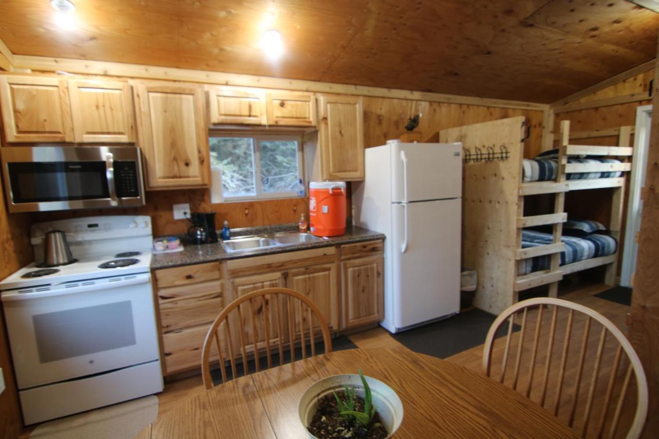 Alaskan Adventure Dry Cabins Pleasant Valley Exterior photo