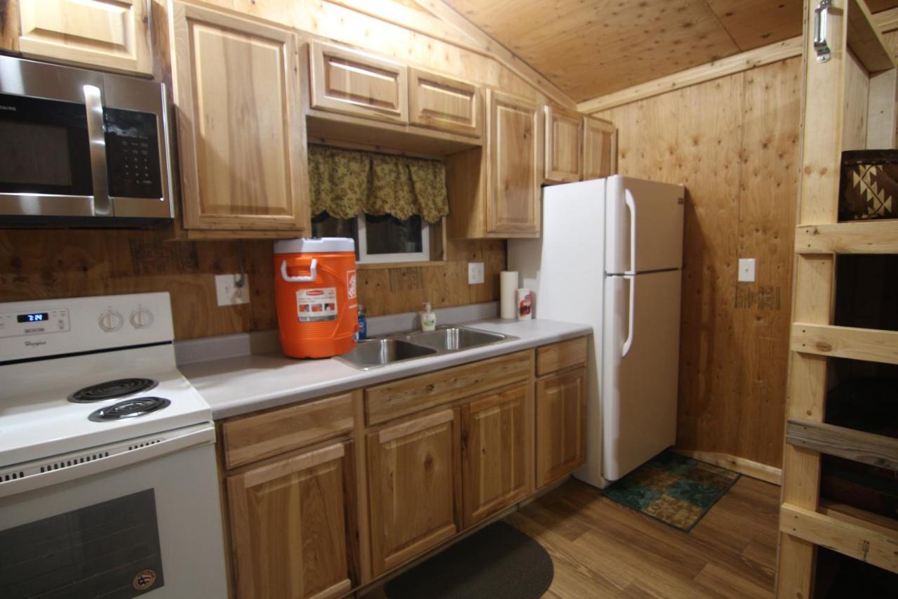 Alaskan Adventure Dry Cabins Pleasant Valley Exterior photo